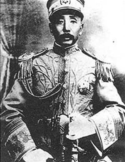 盘点教材中错误:张作霖照片非本人韩愈只活15岁