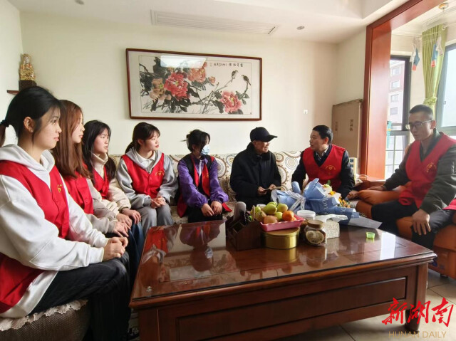 益阳医专：“00后”志愿者听“90后”抗美援朝老兵讲红色故事