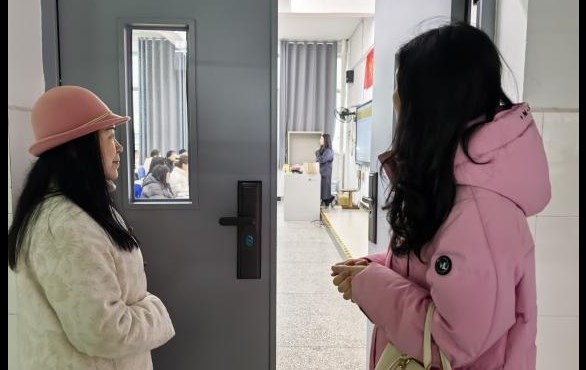 马克思主义学院开展2026年上学期 “开学第一课”巡查工作