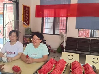 酷暑送清凉 体检进社区