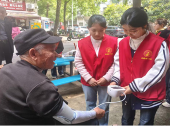 以镜促进·服务邻里