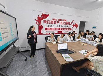 育镜社区｜一场开在宿舍楼下的“就业指导课”