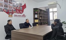 面对面倾听心声，心贴心助力成长：校领导深入“书香社区”开展帮扶交流