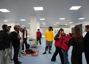 跨越国界的生命课堂！益阳医专开展急救教育国际交流活动