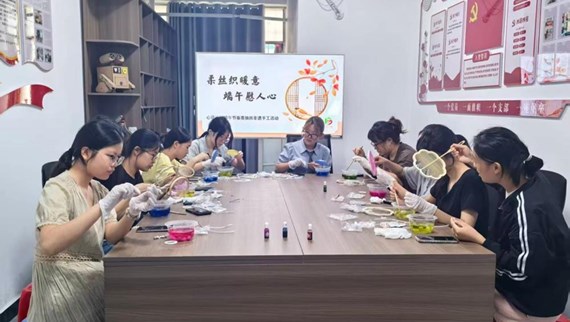 心语社区丨“心身微诊所”手工疗愈系列： 巧手缫丝迎端午 非遗润心护成长
