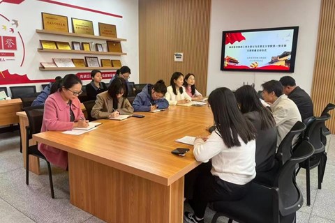 党建引领育医才 初心如磐担使命 ——记益阳市委教育工委优秀共产党员侯菊花