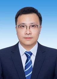 党委副书记、校长--黄俊