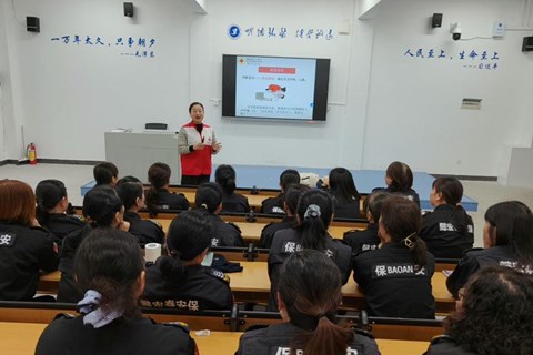 从“守门人”到“第一目击者”：益阳医专宿管员集体解锁急救技能